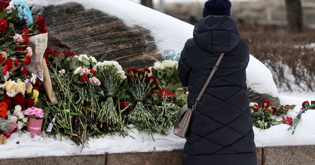 A whole bunch of Navalny Mourners Detained Throughout Russia