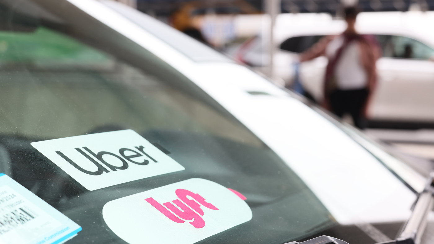 Uber and Lyft threaten to cease service in Minneapolis over minimal wage regulation : NPR