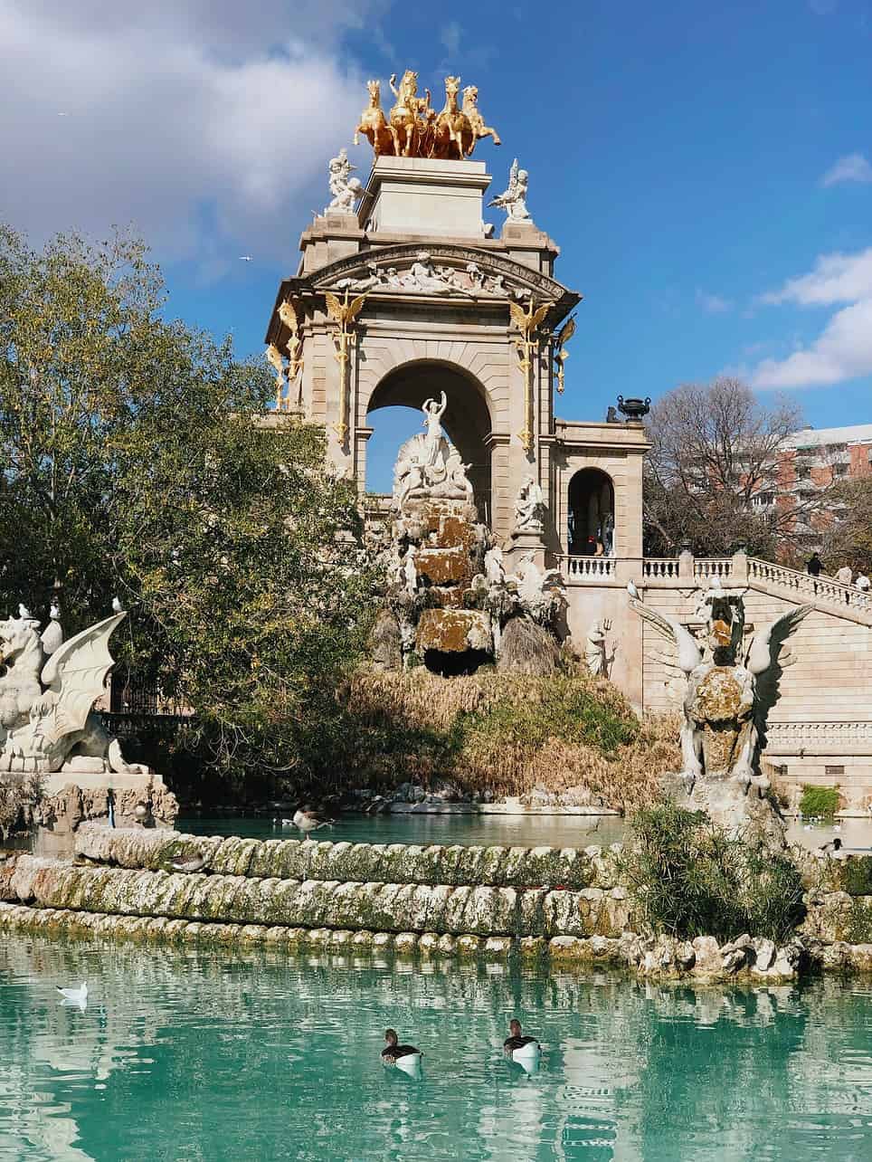 Visit one of Barcelona's parks on Valentine's Day